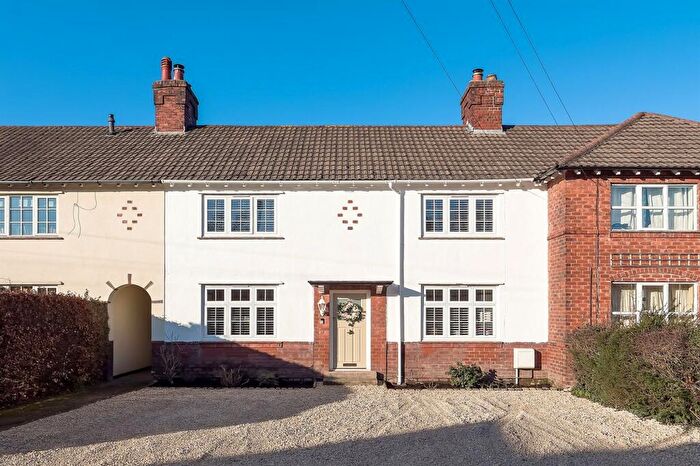 3 Bedroom Terraced House For Sale In Crescent Road, Alderley Edge, SK9