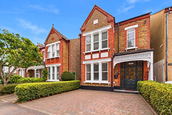 6 Bedroom Detached House For Sale In Shirley Road, South Wallington, SM6