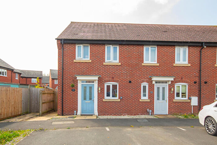 3 Bedroom Terraced House For Sale In Harthill Road, Stenson Fields, DE24