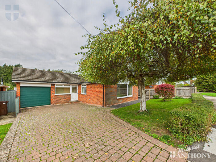 2 Bedroom Bungalow To Rent In Copse Gate, Winslow, Buckingham, Buckinghamshire, MK18