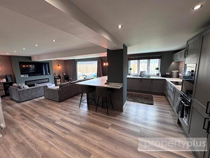 6 Bedroom Semi-Detached House For Sale In Bryn Eglwys, Tonypandy, Rhondda Cynon Taff, CF40