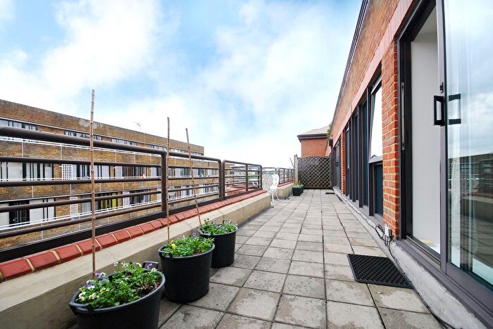 1 Bedroom Flat To Rent In Huntsmore House, Kensington, W8