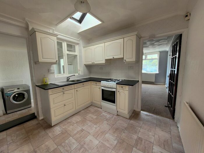 2 Bedroom Flat To Rent In A Gelligaled Road, Ystrad, Pentre, Rhondda Cynon Taff., CF41