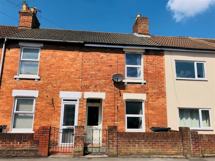 2 Bedroom House To Rent In Lorne Street, Swindon, SN1