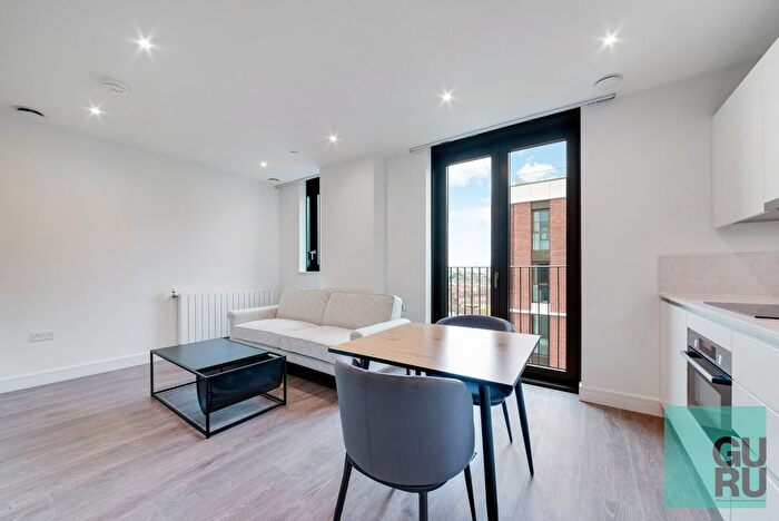 1 Bedroom Flat To Rent In Twelve Trees Park, London, E16