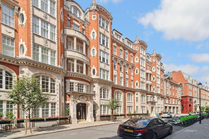3 Bedroom Flat For Sale In Basil Street, London, SW3
