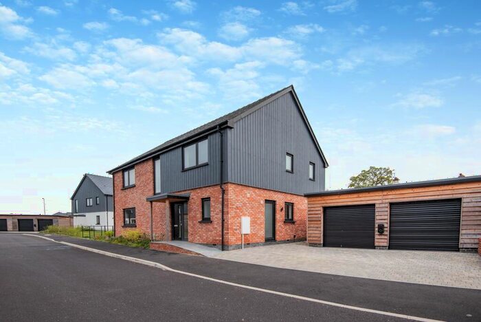 4 Bedroom Detached House For Sale In St Bridgets Close, Bridstow, Ross-on-Wye, HR9
