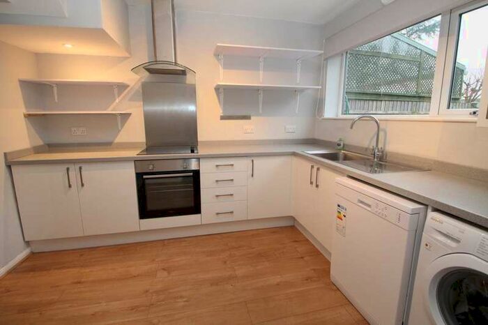 3 Bedroom Terraced House To Rent In Boxmoor Location, HP1