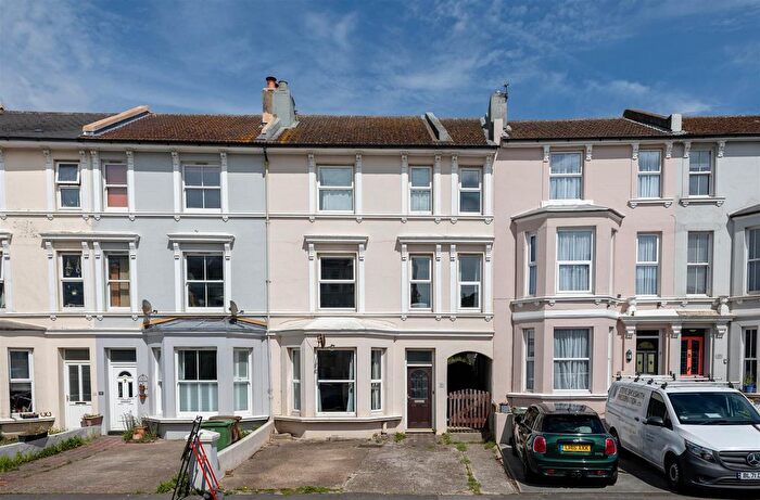 7 Bedroom Terraced House For Sale In Elphinstone Road, Hastings, TN34