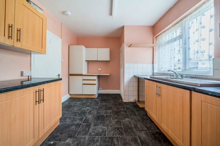 2 Bedroom Flat To Rent In Marischal Road London, SE13
