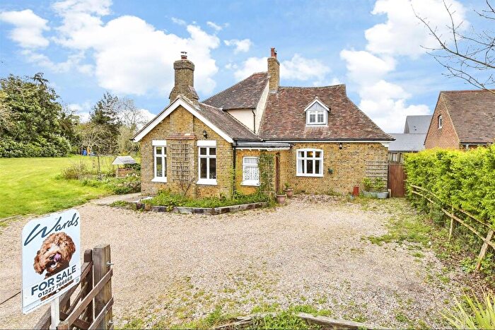 4 Bedroom Detached House For Sale In Hatch Lane, Chartham Hatch, Nr Canterbury, Kent, CT4