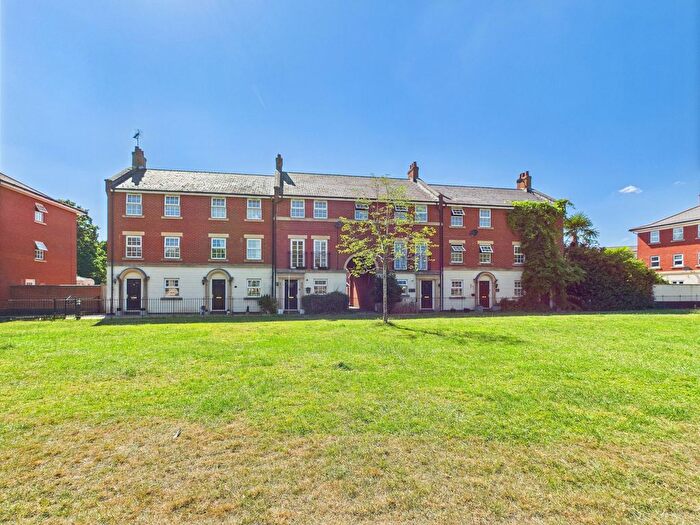 3 Bedroom Terraced House To Rent In Muirfield, Redhouse, Swindon, SN25