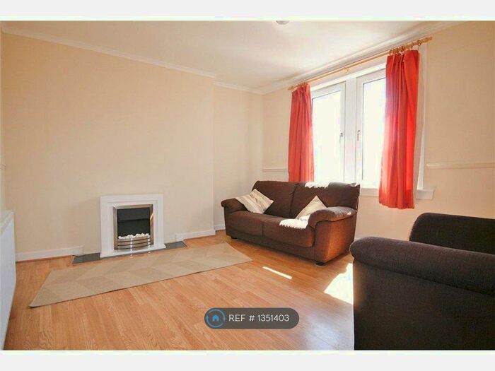 2 Bedroom Flat To Rent In Prestonfield Avenue, Edinburgh, EH16