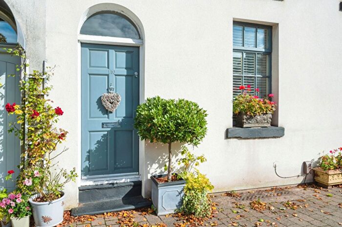 3 Bedroom Terraced House For Sale In High Street, Newton-Le-Willows, Merseyside, WA12