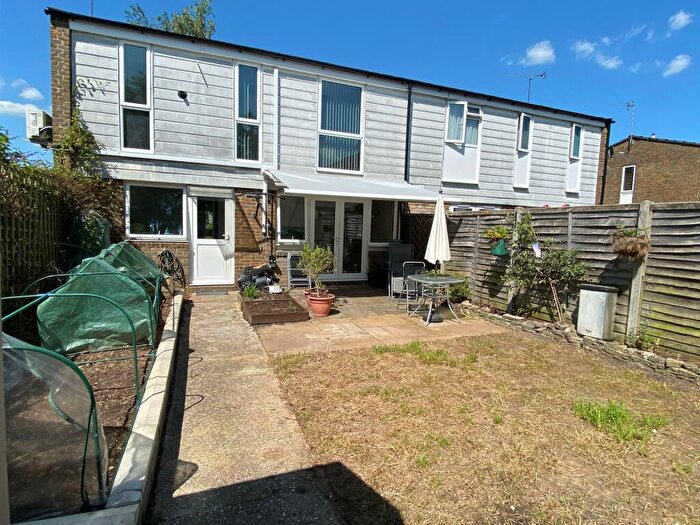 3 Bedroom End Of Terrace House To Rent In Cairngorm Close, Basingstoke, RG22