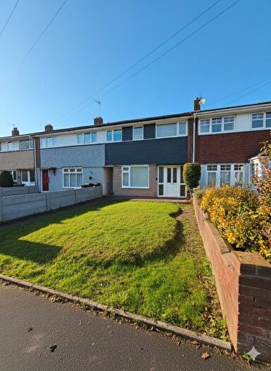 3 Bedroom Terraced House To Rent In Buxton Road, Walsall, WS3