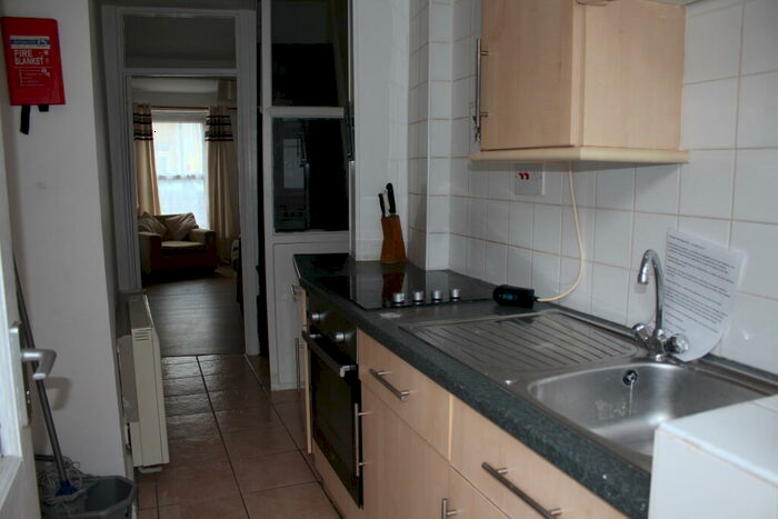 1 Bedroom House To Rent In Argyle Street, Sandfields, SA1