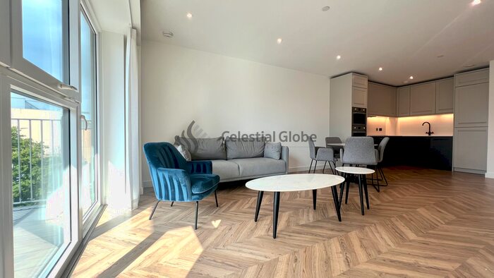 2 Bedroom Flat To Rent In Heritage Walk, Kingston Upon Thames, KT1