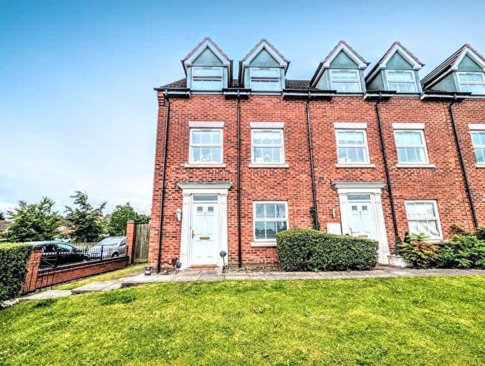 4 Bedroom Semi-Detached House For Sale In Oak Drive, Mile Oak, Tamworth, B78