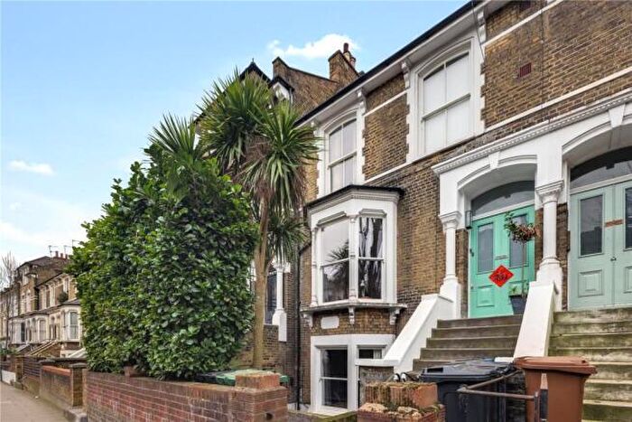 1 Bedroom Flat To Rent In Amhurst Road, London, E8