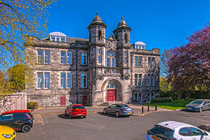 1 Bedroom Flat For Sale In Skibo Court, Dunfermline, KY12