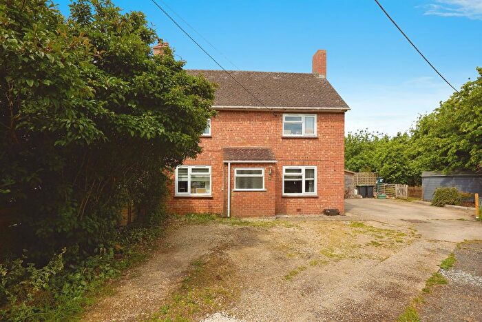4 Bedroom Semi-Detached House For Sale In Quarry Close, Stour Provost, Gillingham, SP8