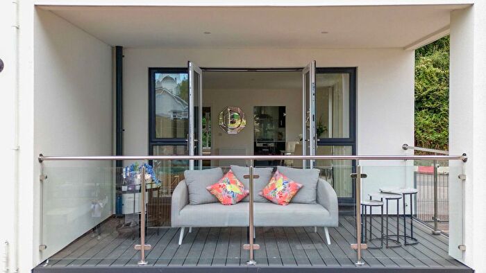 2 Bedroom Flat For Sale In Parkfield Road, Torquay, TQ1