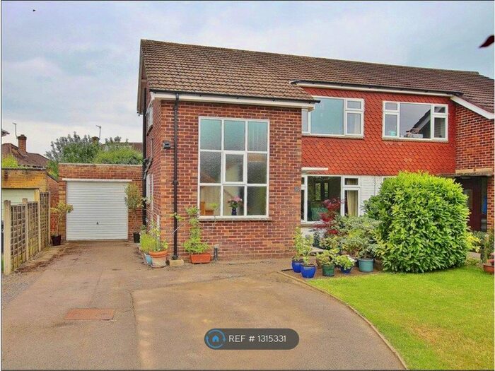 3 Bedroom Semi-Detached House To Rent In Jenner Drive, West End, Woking GU24