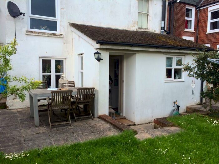 2 Bedroom Flat To Rent In Wilton Road, Salisbury, SP2