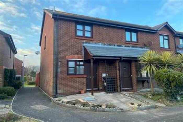 2 Bedroom Property To Rent In Labrador Drive, Baiter Park, BH15