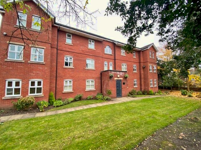 2 Bedroom Flat To Rent In Thomasson Court, Bolton, BL1