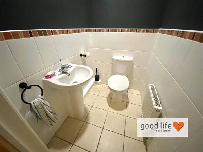 5 Bedroom House To Rent In Hopton Drive, Ryhope, Sunderland, SR2