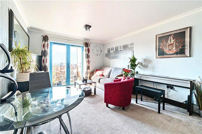 1 Bedroom Apartment For Sale In Sawyers Court, Sturlas Way, Waltham Cross, EN8