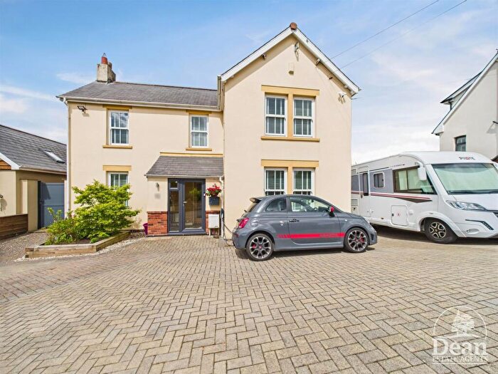 4 Bedroom Detached House For Sale In Woodville Road, Cinderford, GL14