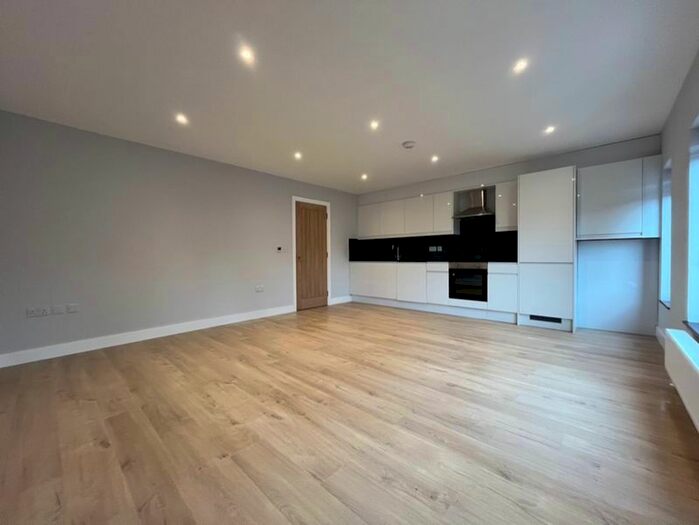 2 Bedroom Flat To Rent In Church Road, Croydon, CR0