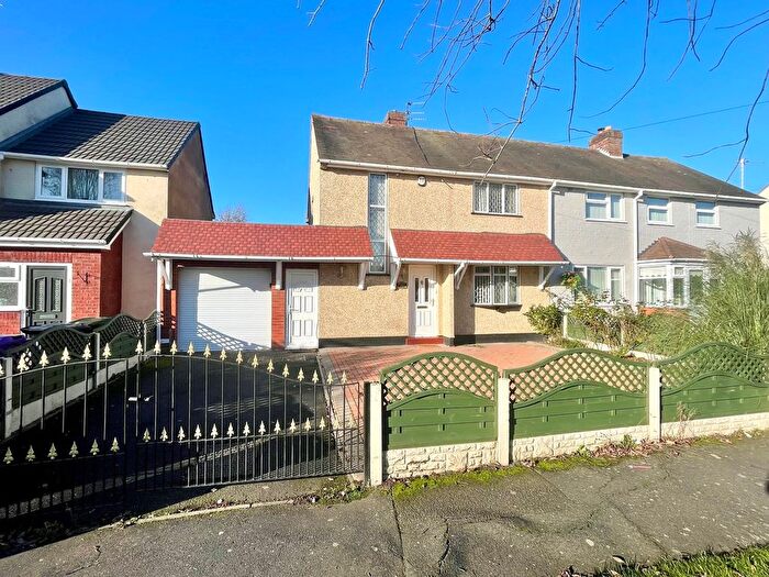 3 Bedroom Semi Detached House For Sale In Fairway Green, Bilston, WV14