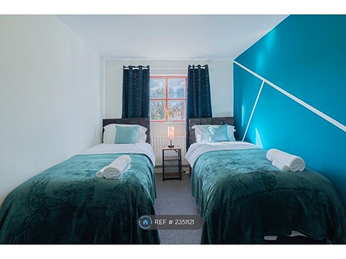 5 Bedroom Detached House To Rent In Beaulieu Close, Banbury, OX16