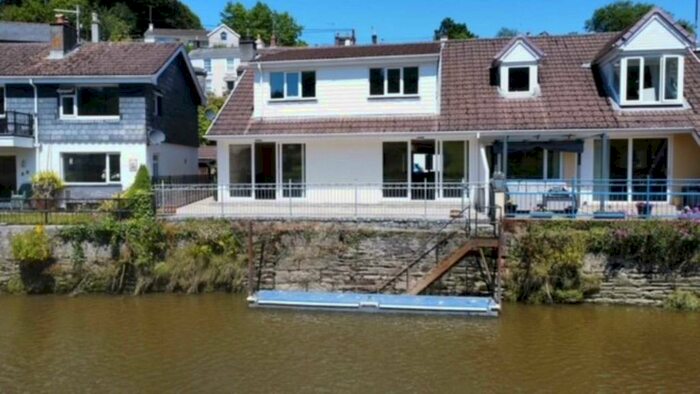 4 Bedroom Semi-Detached House To Rent In Helios House, Calstock, PL18