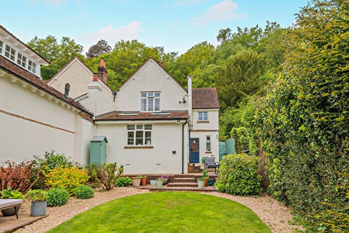 3 Bedroom Semi Detached House For Sale In Horsham Road, Holmbury St Mary, RH5
