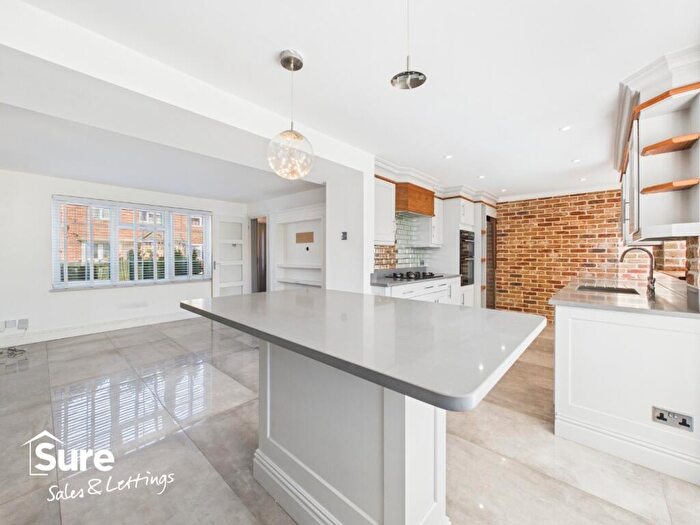 3 Bedroom Terraced House To Rent In Hardy Road, Hemel Hempstead, Hertfordshire, HP2