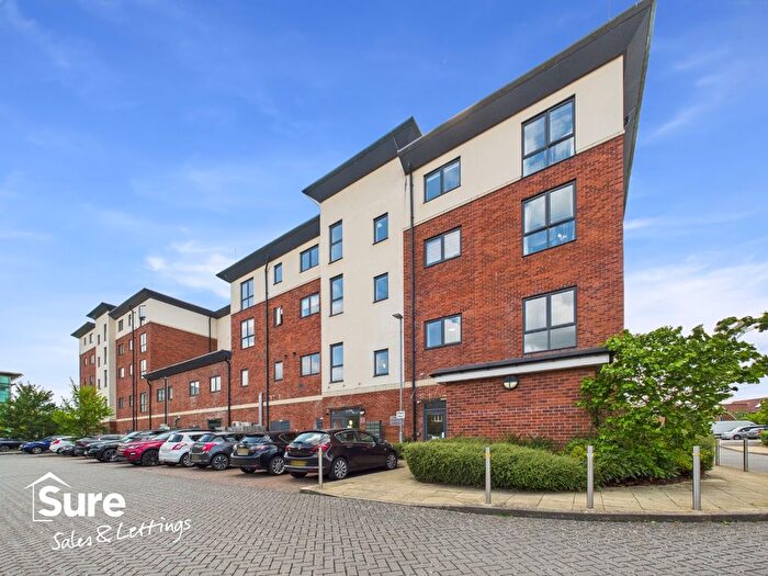 2 Bedroom Flat To Rent In Cunningham Way, Leavesden, Watford, Hertfordshire, WD25