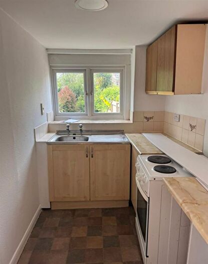 Studio To Rent In Studio Flat, Queens Terrace, Totnes Bills Included, TQ9