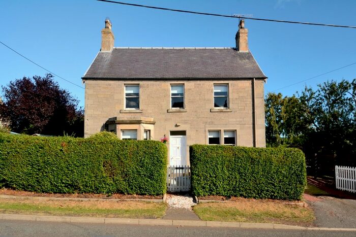 3 Bedroom Detached House For Sale In Main Street, Gavinton, TD11