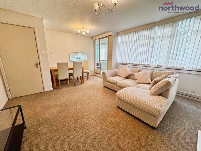 2 Bedroom Flat To Rent In Brampton Towers, SO16