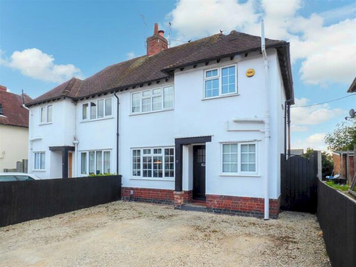 2 Bedroom Semi-Detached House To Rent In Kendall Avenue, Stratford-upon-Avon, CV37