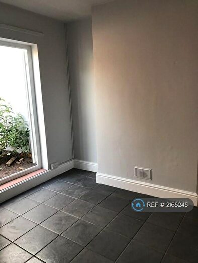 3 Bedroom Terraced House To Rent In British Rd, Bristol, BS3