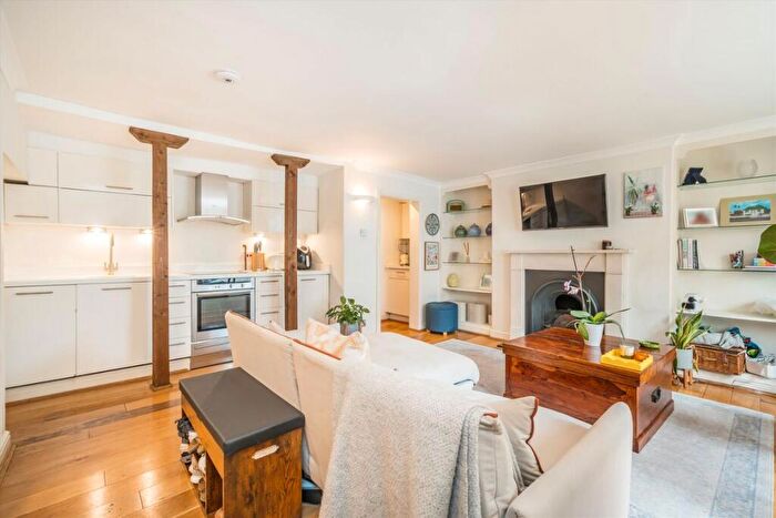 1 Bedroom Flat To Rent In Cheyne Walk, Chelsea, SW10