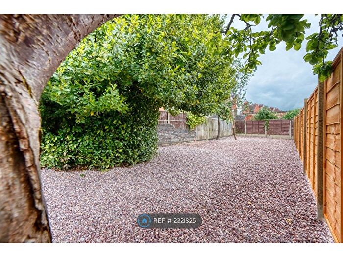 1 Bedroom Flat To Rent In Attleborough Road, Nuneaton, CV11