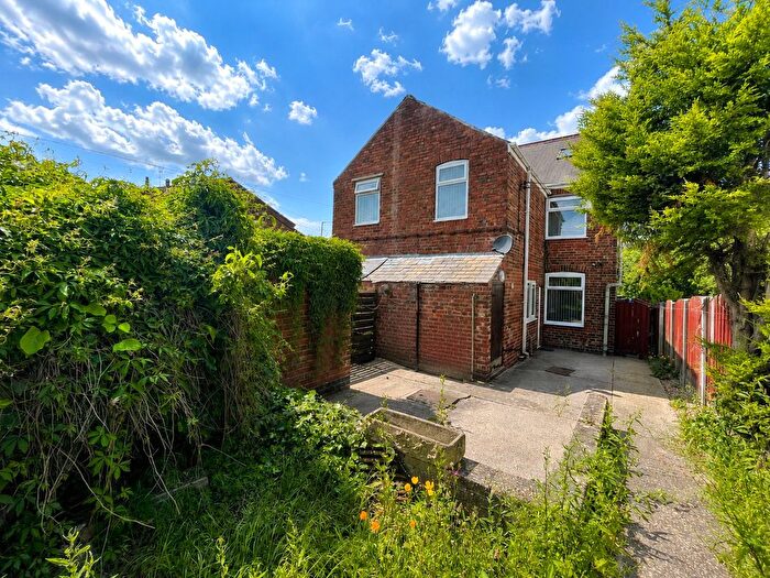 3 Bedroom Semi-Detached House For Sale In Rotherham Road, Killamarsh, Sheffield, Derbyshire, S21