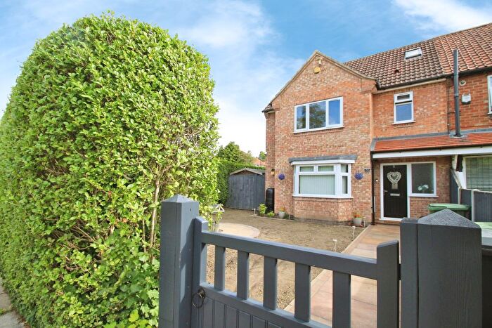 3 Bedroom End Terrace House For Sale In Chaloners Road, Dringhouses, York, YO24